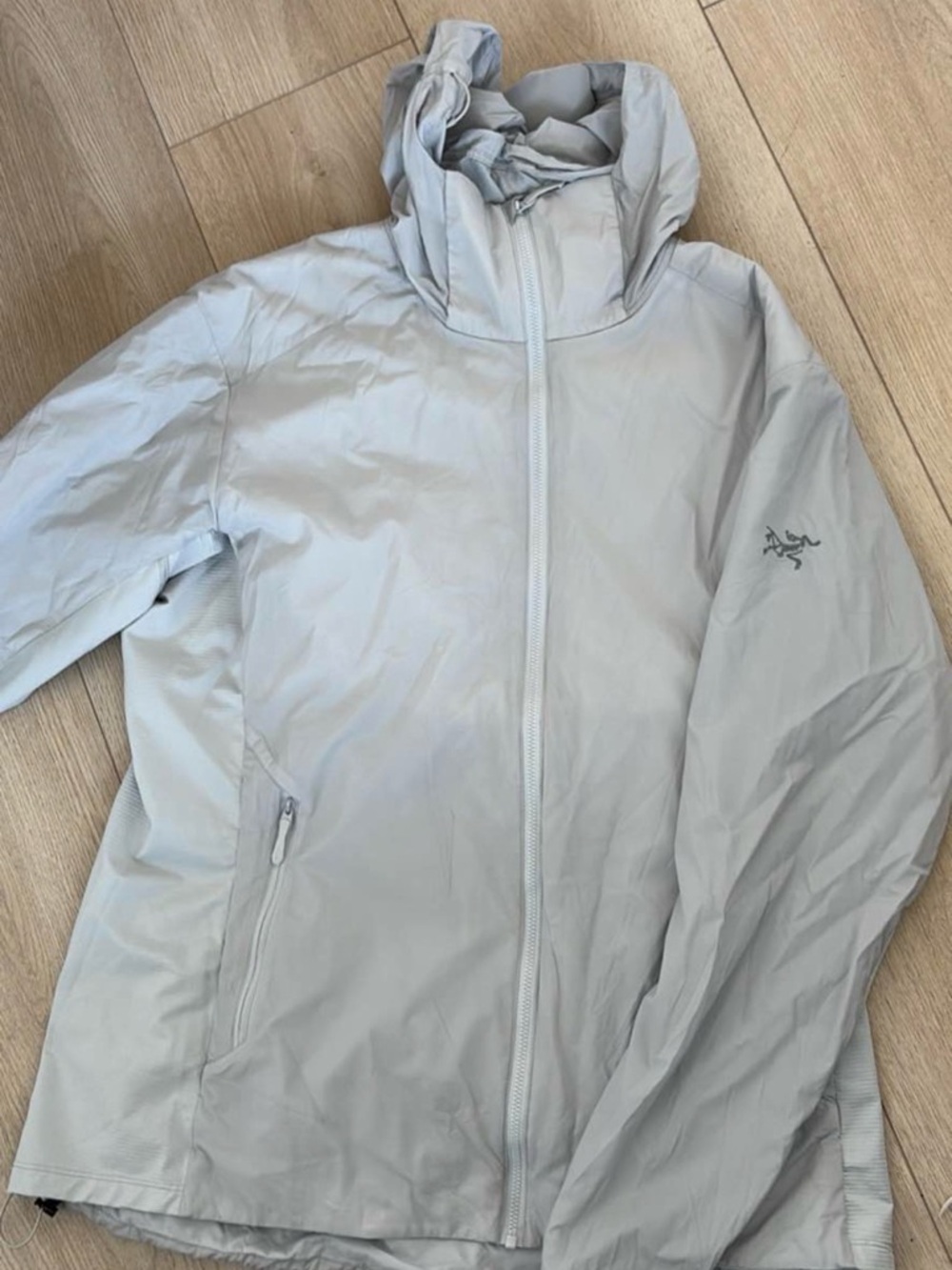 Arc'teryx Light Gray Atom Lightweight Hoody